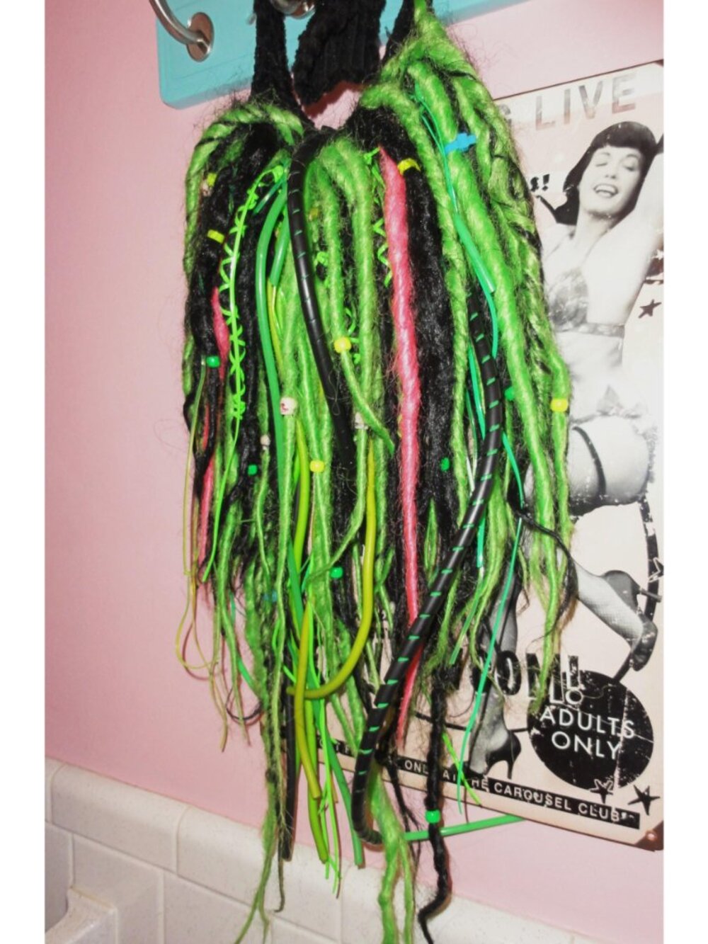 Single Green & Black Dread Falls rexlace tubing beads hair extensions dreads - Picture 13 of 16